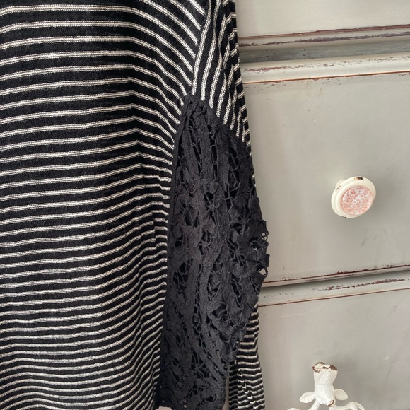 Free People Shirt/Light Sweater - Picture 4 of 4